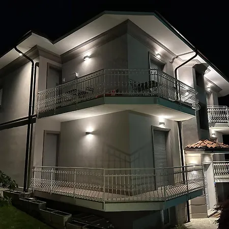 Sofia Apartment *