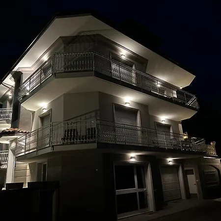 Апартаменты Sofia Бавено